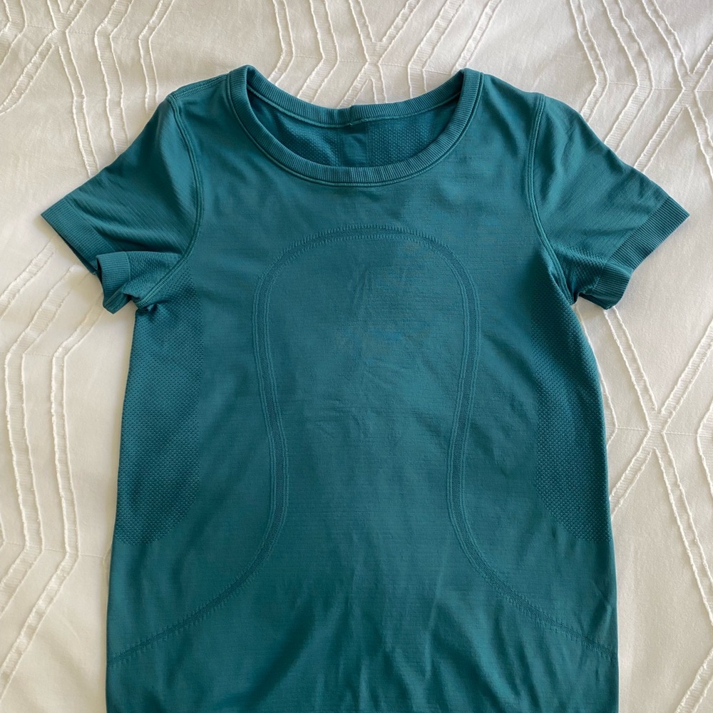 Lululemon Swiftly Tech Tee Short Sleeve Women’s Crew